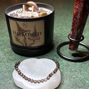 One Smokey Quartz 4mm faceted